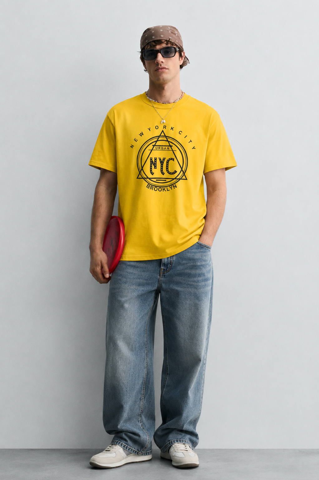 Men Relaxed Fit Yellow T-Shirt With Slogan Graphic