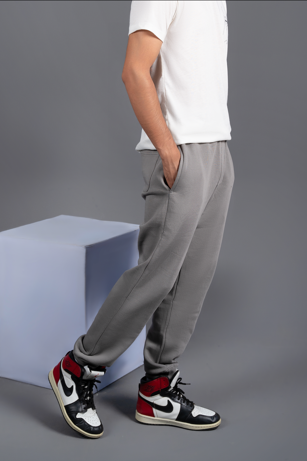 JOGGER-GREY